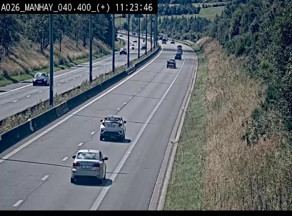 <h2>Webcam autoroute A26/E25 à hauteur de Manhay, avant la jonction avec la N651 en direction de Luxembourg - BK 40.4</h2>