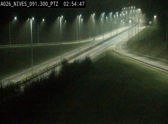 <h2>Webcam autoroute A26/E25 à hauteur de Vaux-sur-Sûre (Nives), à la jonction avec la N848 en direction de Liège - BK 91,3</h2>